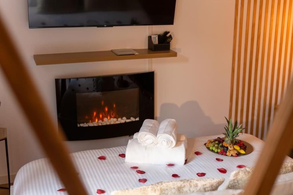 Suite Love Jacuzzi Монтеврен Екстер'єр фото