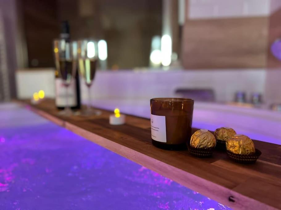 Suite Love Jacuzzi Монтеврен Екстер'єр фото