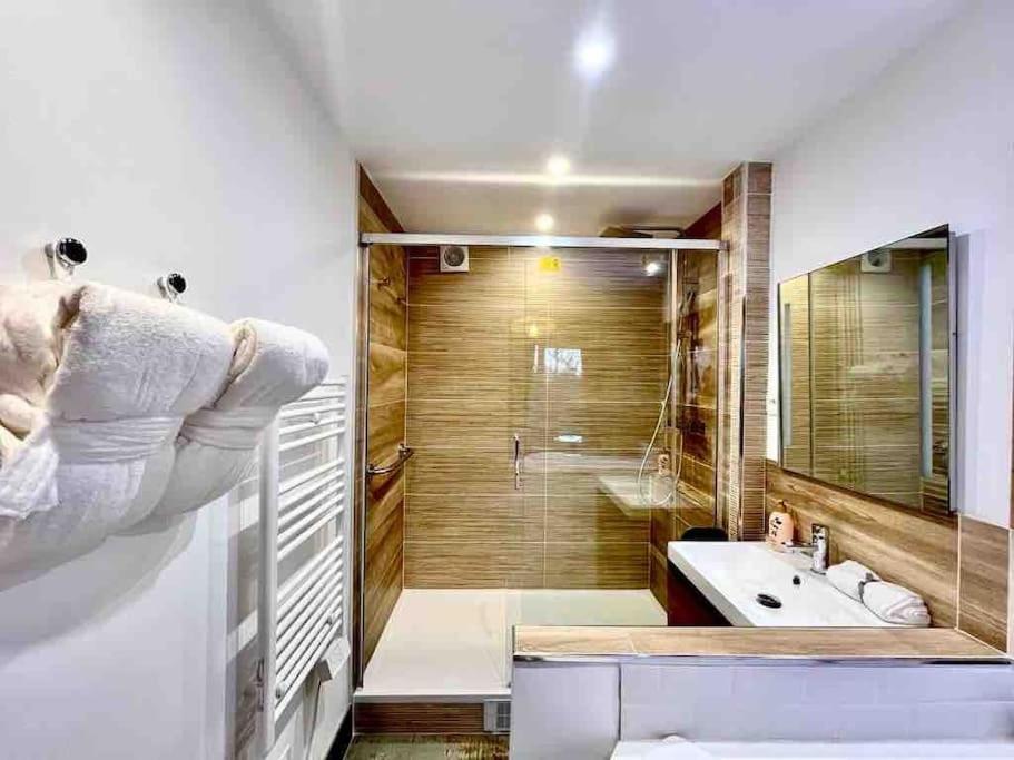 Suite Love Jacuzzi Монтеврен Екстер'єр фото