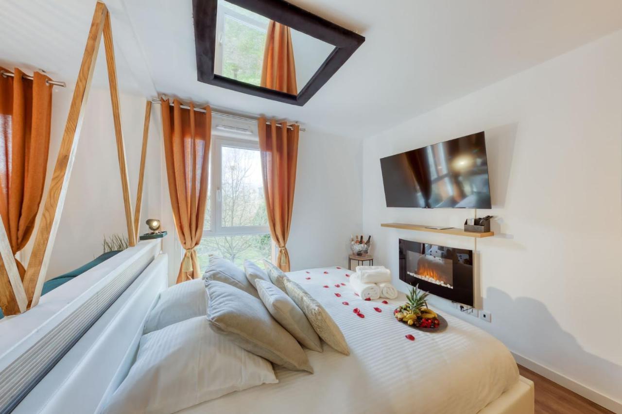 Suite Love Jacuzzi Монтеврен Екстер'єр фото